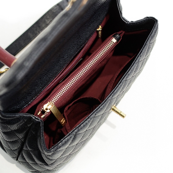 シャネルバッグ着用イメージ